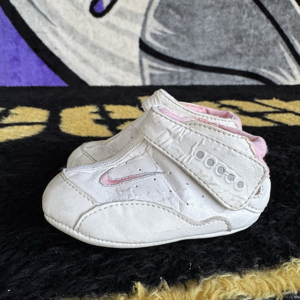 Size 3c - Vintage Nike Baby Fit 850200 White Pink Sneaker 2001